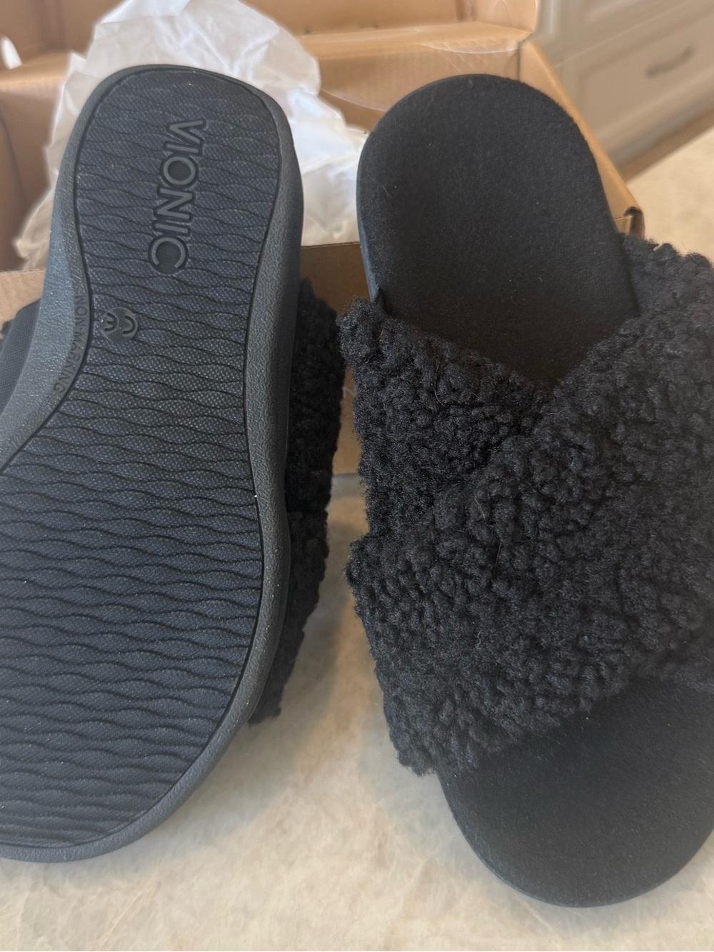 Vionic Black Sherpa Slide Slippers